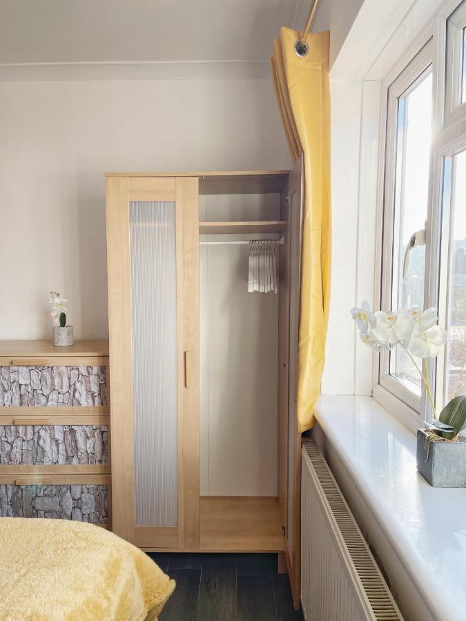 3 Bed Duplex Flat, Free Wifi & Netflix, Ideal For Contractors Apartment Gravesend Bagian luar foto