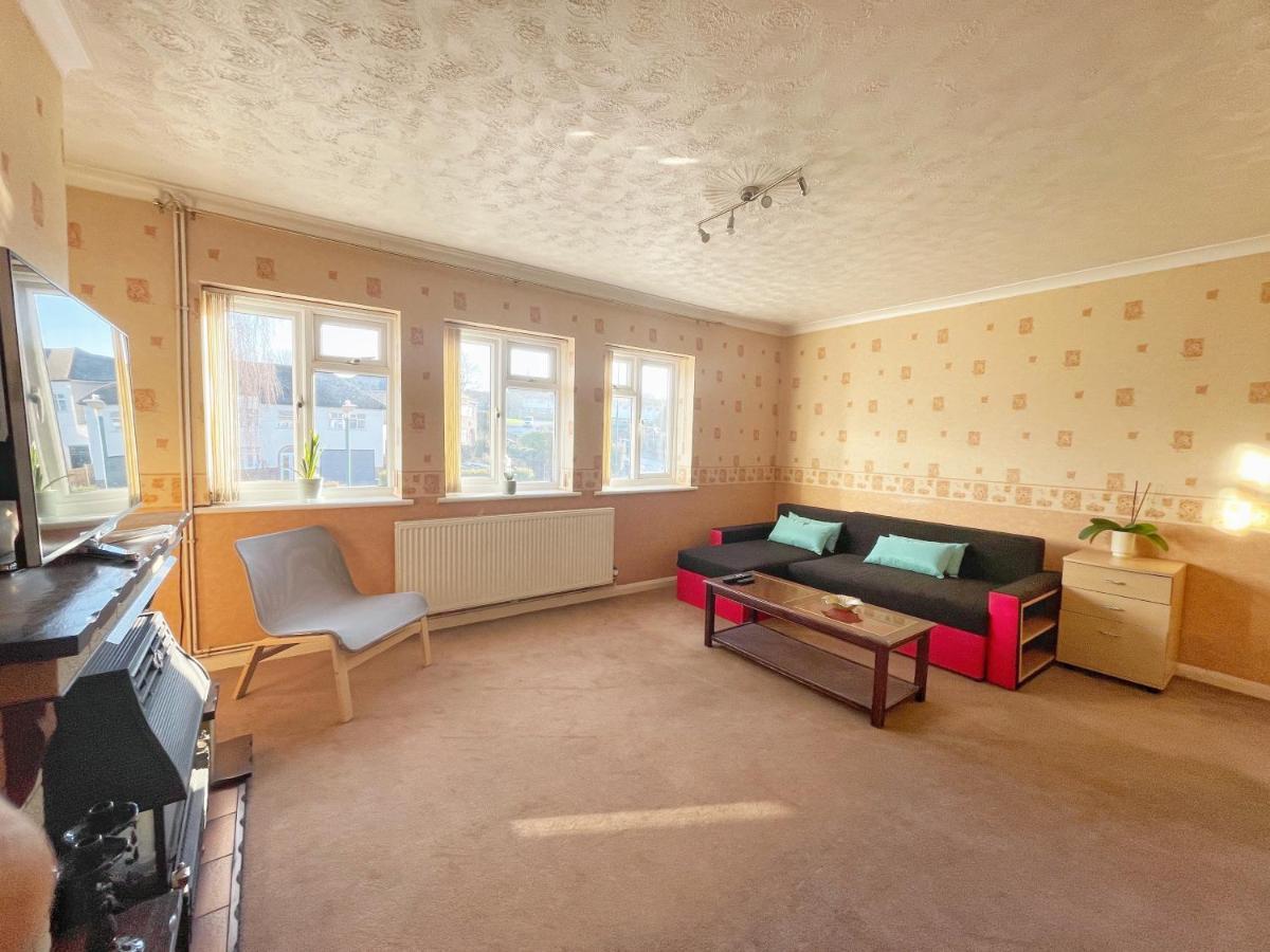 3 Bed Duplex Flat, Free Wifi & Netflix, Ideal For Contractors Apartment Gravesend Bagian luar foto