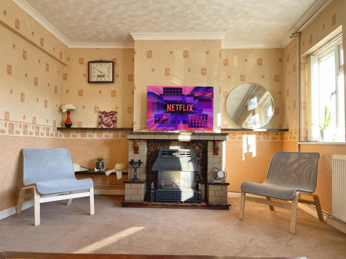 3 Bed Duplex Flat, Free Wifi & Netflix, Ideal For Contractors Apartment Gravesend Bagian luar foto