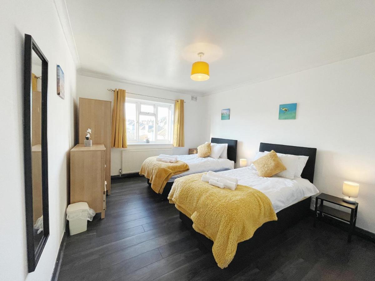 3 Bed Duplex Flat, Free Wifi & Netflix, Ideal For Contractors Apartment Gravesend Bagian luar foto