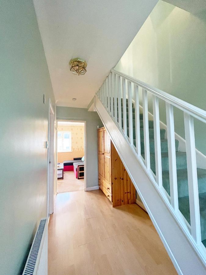 3 Bed Duplex Flat, Free Wifi & Netflix, Ideal For Contractors Apartment Gravesend Bagian luar foto